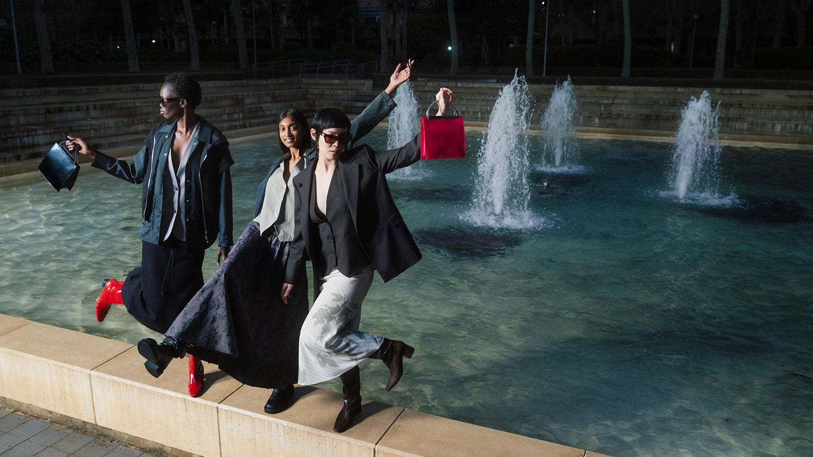 Tailleur Maxandco Editorial Desktop 3 MAX&Co. Tailleur Maxandco Editorial Desktop 3 MAX&Co.