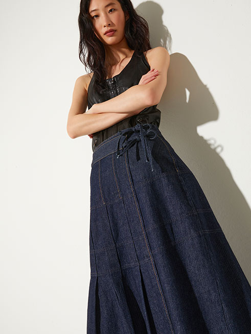 Denim Maxandco Banner Box Desktop 3 MAX&Co.